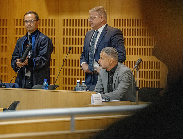 Další den Dozimetru. Soud přijal vinu Redlova spolupracovníka