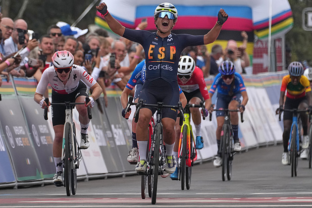 Španělka Ostizová vyhrála na MS po stříbru z časovky silniční závod juniorek