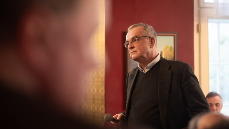 Zápach Gottwaldových časů, děsí se Kalousek. Burcuje kvůli plánům Stačilo! o církvích