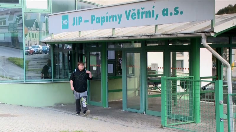 Papírny Větřní na Českokrumlovsku po více než 150 letech končí. Stovky lidí přijdou o práci