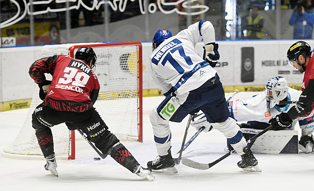 ONLINE: Liberec už v Hradci vede. Kladno proti Spartě srovnává, lídr musí dotahovat