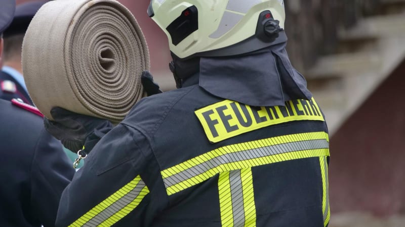 Zemřel 33letý hasič, který se stal v Německu televizní hvězdou. Havaroval na motorce