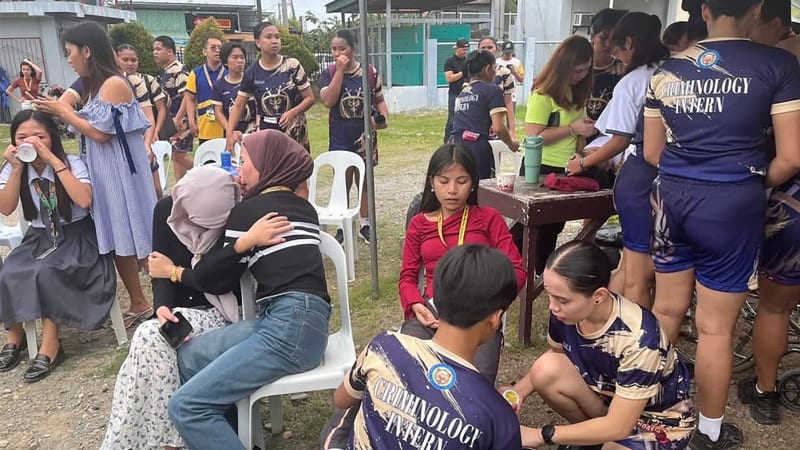 Filipíny zasáhlo silné zemětřesení, hrozí tsunami. Okamžitě opusťte pobřeží, vyzývají úřady