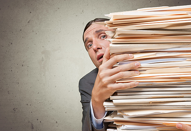 Byrokracie firmám sebere miliony hodin, změny přicházejí jen pomalu