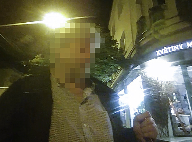 Nevidomého muže zradila vybitá navigace, strážníci mu pomohli najít domov