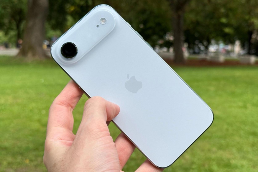 Další rána pro iPhone Air. Apple kvůli malému zájmu výrazně omezuje produkci
