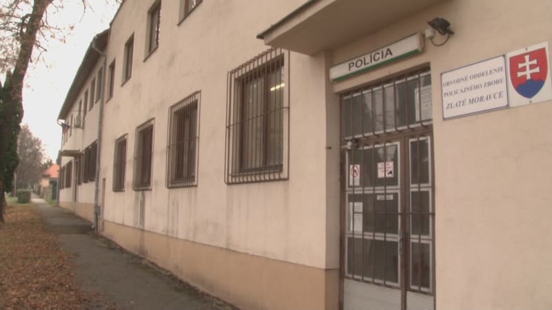 Policisté na Slovensku měli mučit mladíka: Použili i taser, hrozí jim až 10 let vězení