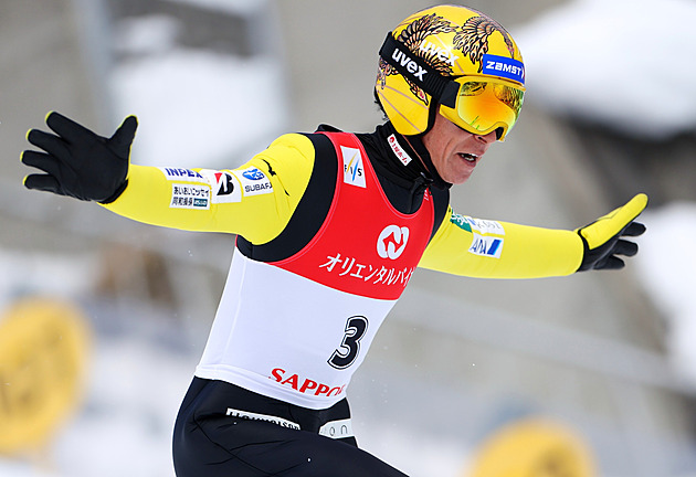 Že mu je třiapadesát? Kasai pořád létá. Sní i o devátých olympijských hrách