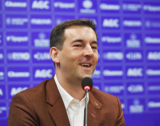 Pozadí prodeje Teplic: ptal se Lutych, miliardáře Kratinu přihrál „Šváb“