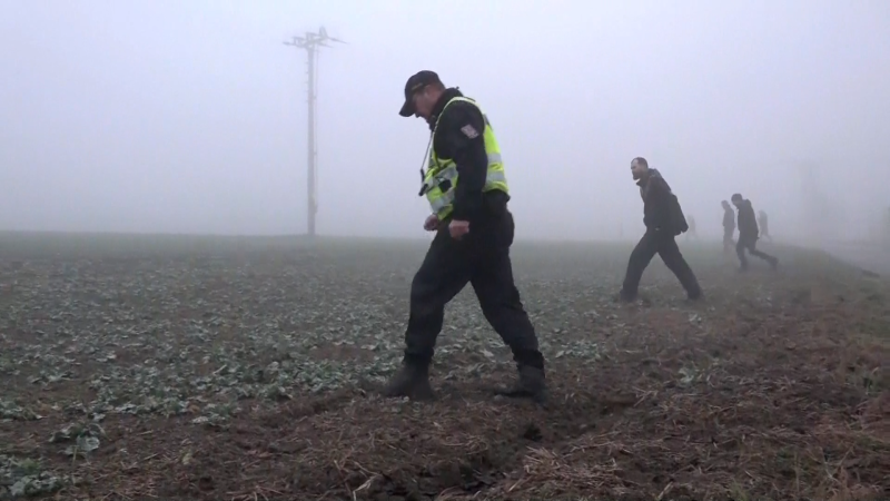 Mám slzy v očích, díky! Lidé smekají před policisty, kteří našli nezvěstného chlapce