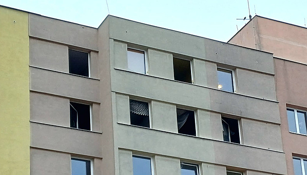 Muž, který zemřel při požáru, doma hromadil věci. Sousedy roky trápil zápach