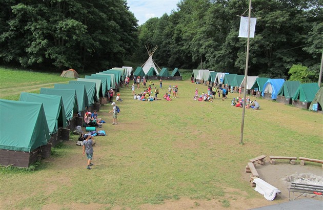 Stopka pro chudé, kritizují dětské organizace plánované škrty. Jde o desítky milionů