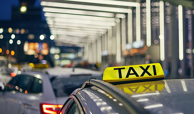 Muže viní z trojnásobného pokusu o vraždu, první obětí byla pobodaná taxikářka