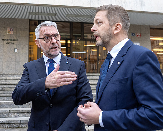 Ministerstvo vnitra utratilo stovky milionů na zlepšení služeb. Ovšem bez výsledku