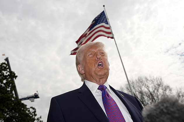 První týden války s Íránem stál USA přes 238 miliard korun, téměř polovina šla na munici