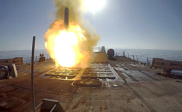 Množí se důkazy o americkém útoku na dívčí školu v Íránu. Pentagon měl staré mapy