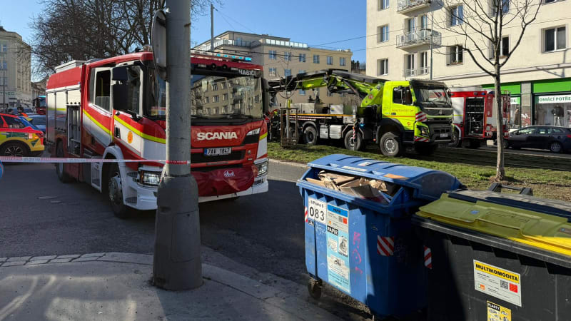 Smrt školačky pod tramvají: Přitvrdíme. I sluchátka jsou chyba, varuje místostarostka Prahy 6