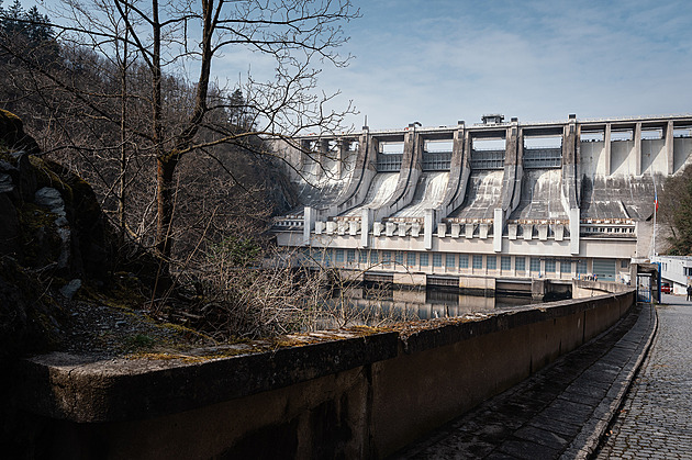 Kudy se valí masa vody. Nahlédněte do útrob vodní elektrárny na Slapech
