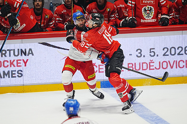 ONLINE: Česko - Rakousko 1:0. Povedená přesilovka, Tomášek zařizuje vedení