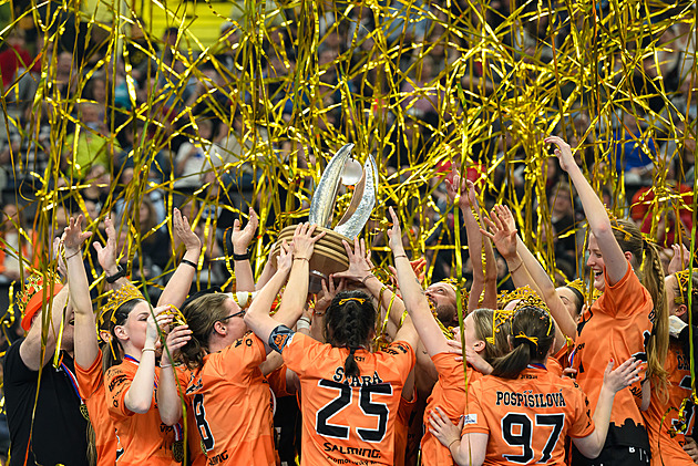 Florbalistky Bulldogs slaví první titul, superfinále rozhodly gólem v čase 59:56