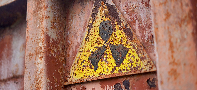 Radiací poškozená buňka „páchá sebevraždu“. Jak probíhá nemoc z ozáření