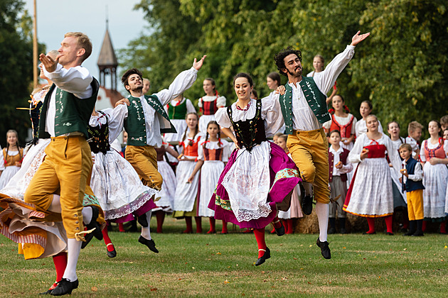 Divadlo míří na 30 míst v osmi městech. Začíná festival Jižní Svéráz