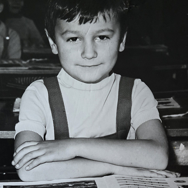 Retro s aktovkou na zádech. Kdo vyhrál čtenářskou fotosoutěž na téma škola?