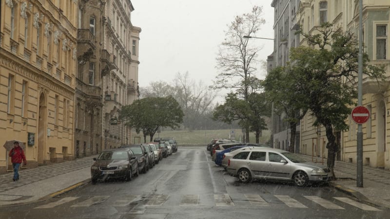 V Česku má pršet i sněžit. V týdnu se ale počasí rázně změní, nastane teplotní třesk